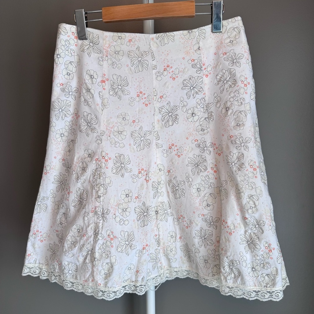 Vintage Floral Pattern Cottagecore Hippie Festival A-Line Midi Skirt.